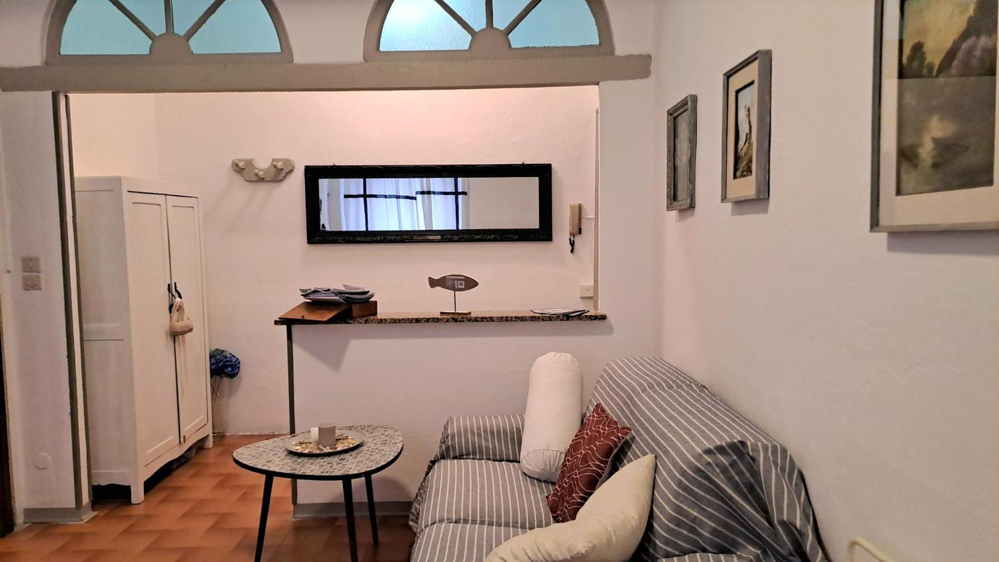 Blue Breeze Apartment Germignaga Buitenkant foto